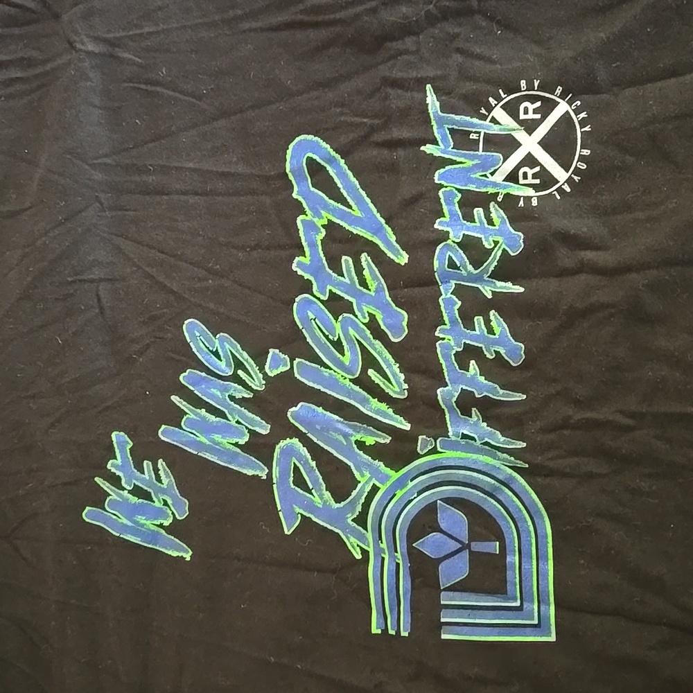 "We was raised different" Dallas Tee XL